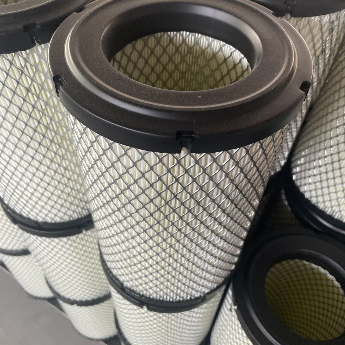 PU1725空气滤芯适用江淮康玲骏铃江铃凯运N720凯锐N800 1823空滤