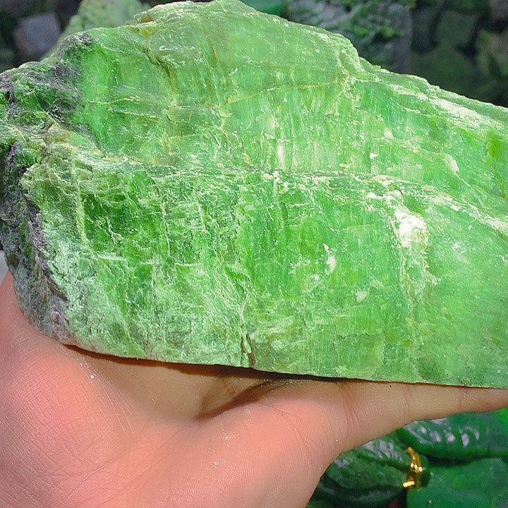 巴***勒和田玉（碧玉）未镶嵌珠宝半成品