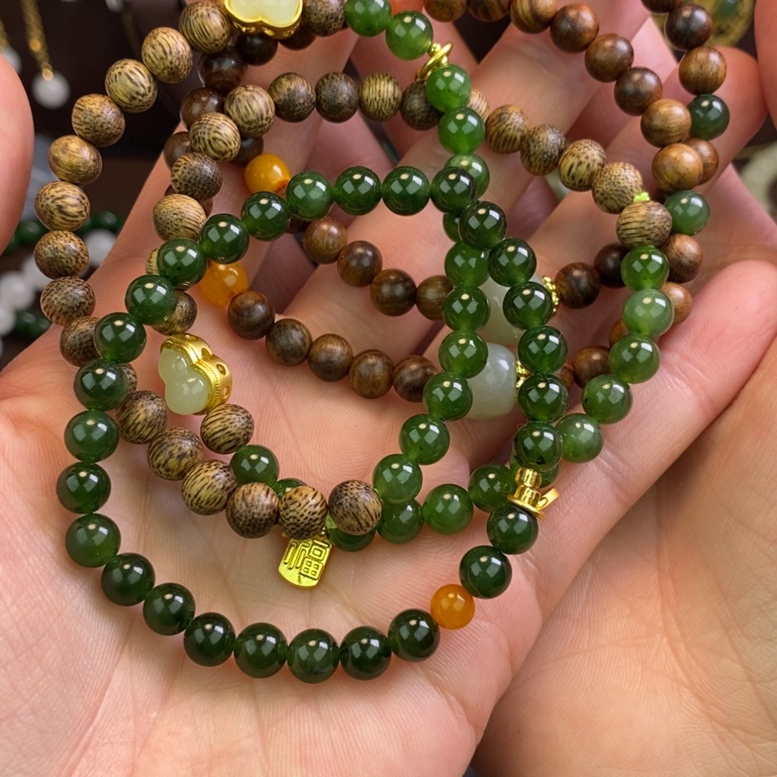 和田玉颈饰未镶嵌