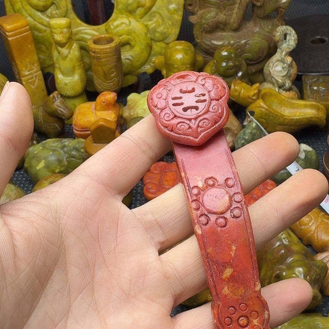 白玉菩提吊坠。。。