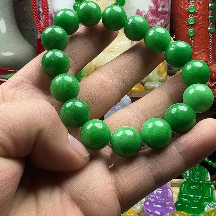 翡翠未镶嵌颈饰新年新气象