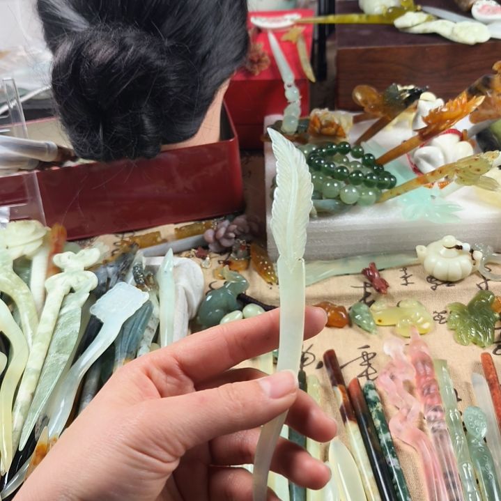 蛇纹石玉发饰合金