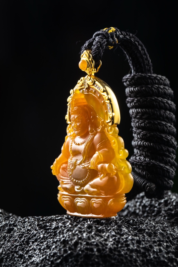 天然翡翠【黄财神】工艺展示