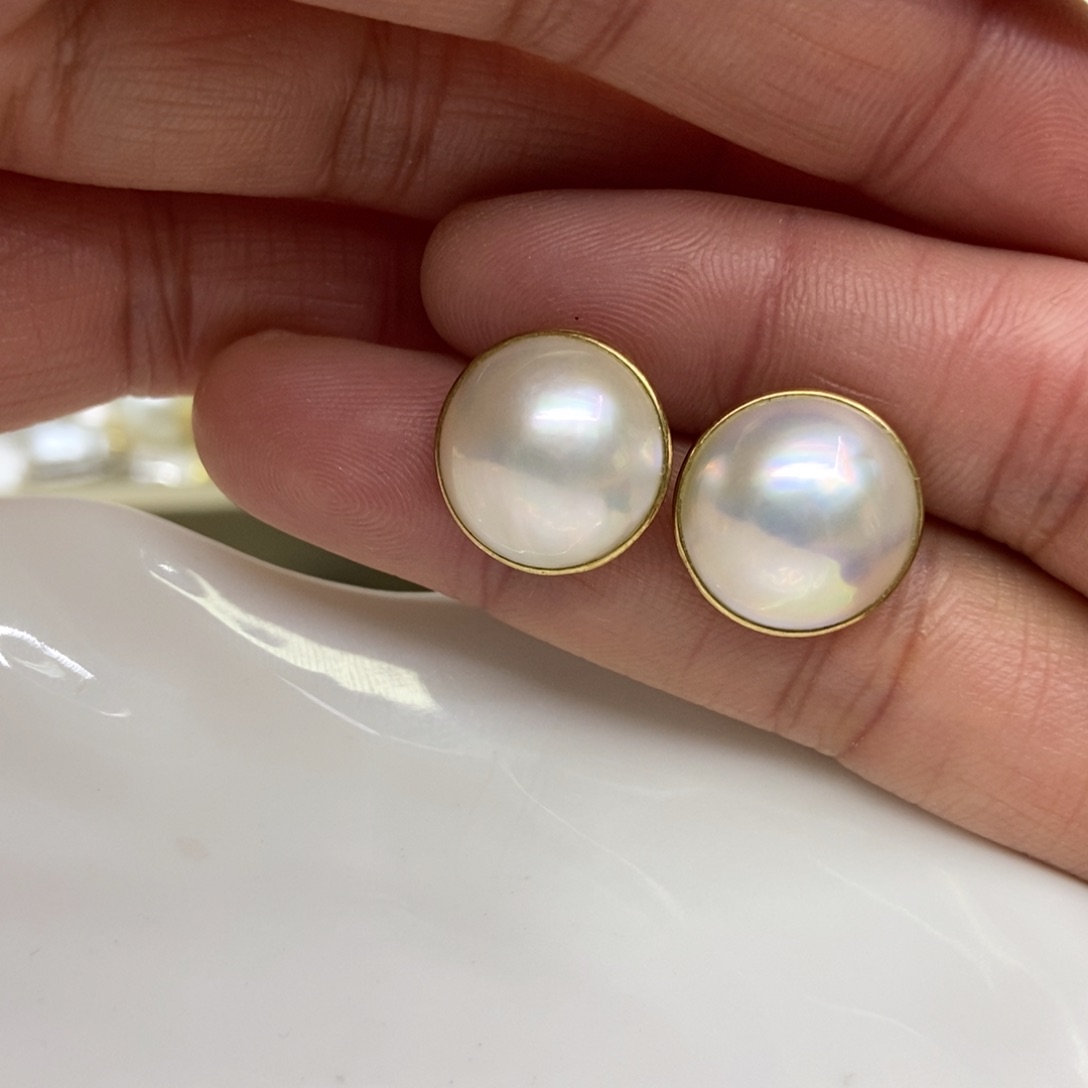 拼合珍珠（马贝珠）耳饰18K金镶嵌