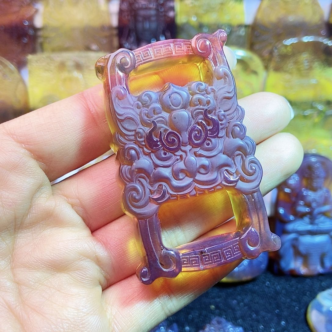 琥珀颈饰未镶嵌经书扣