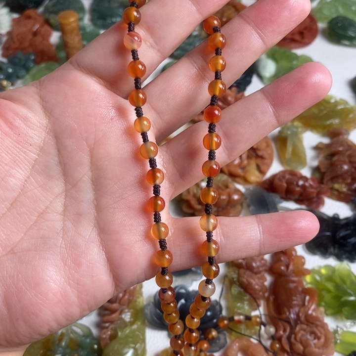 蛇纹石玉颈饰未镶嵌中*虹