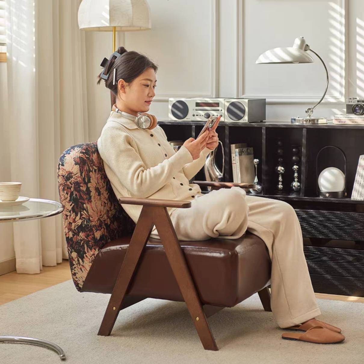 东林记轻奢木质带扶手单人椅沙发椅座椅现代客厅卧室家具