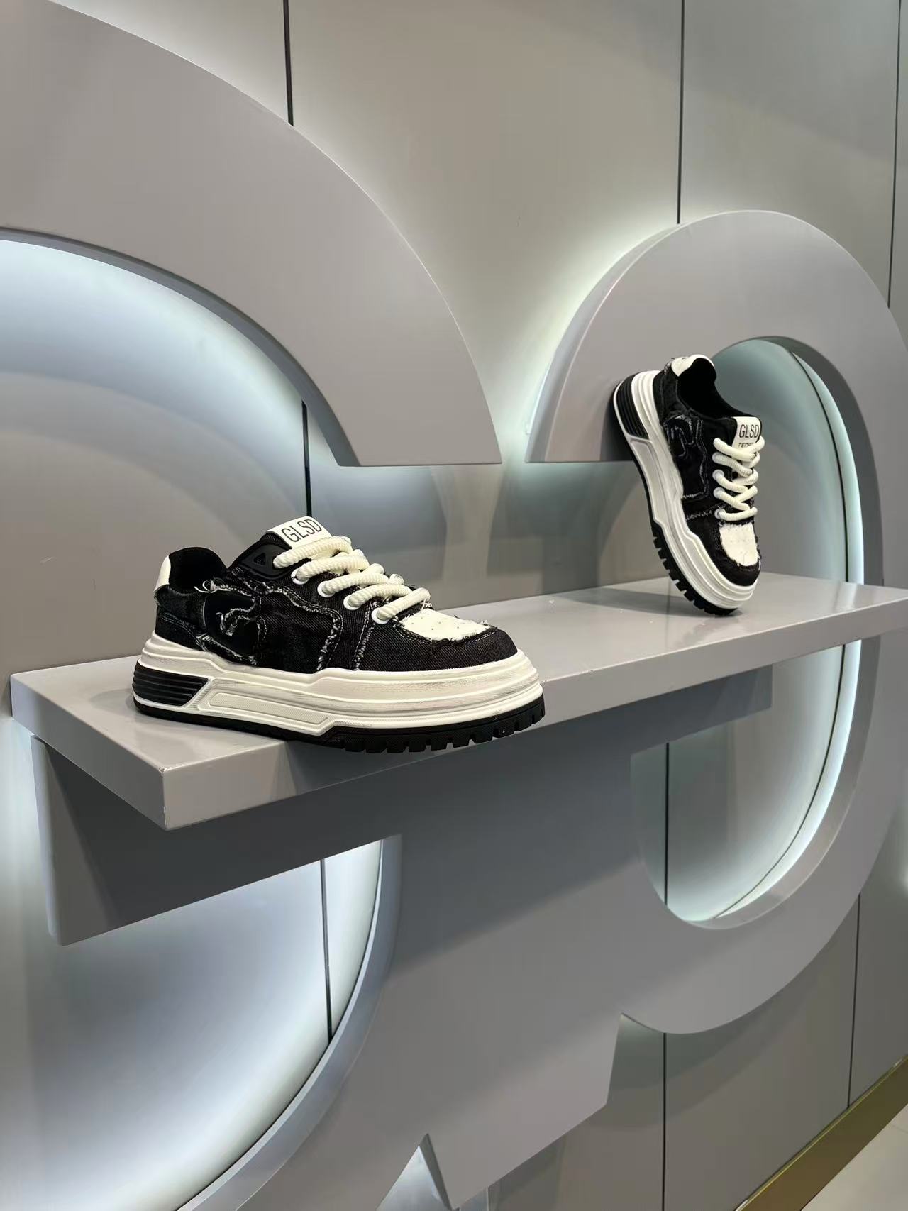 FL-秋季新品复古牛仔面引领时尚休闲百搭轻便增高男士老爹鞋