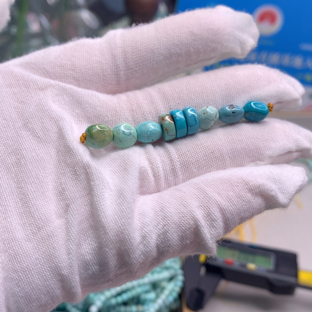 绿松石未镶嵌饰品