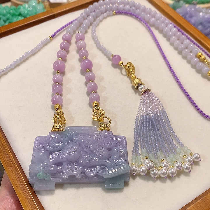 翡翠未镶嵌颈饰翡翠吊坠