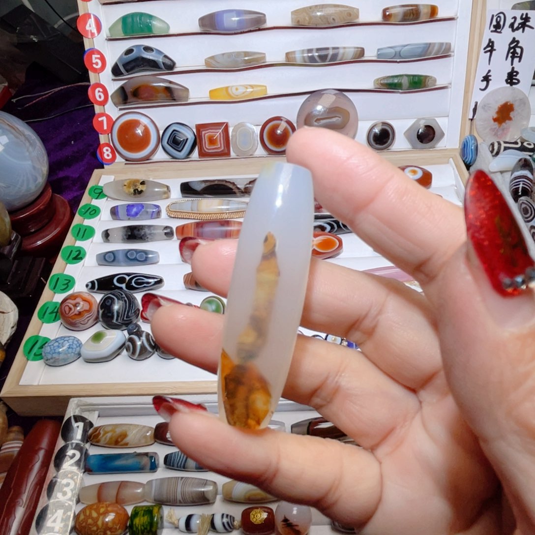 玛瑙/玉髓颈饰未镶嵌