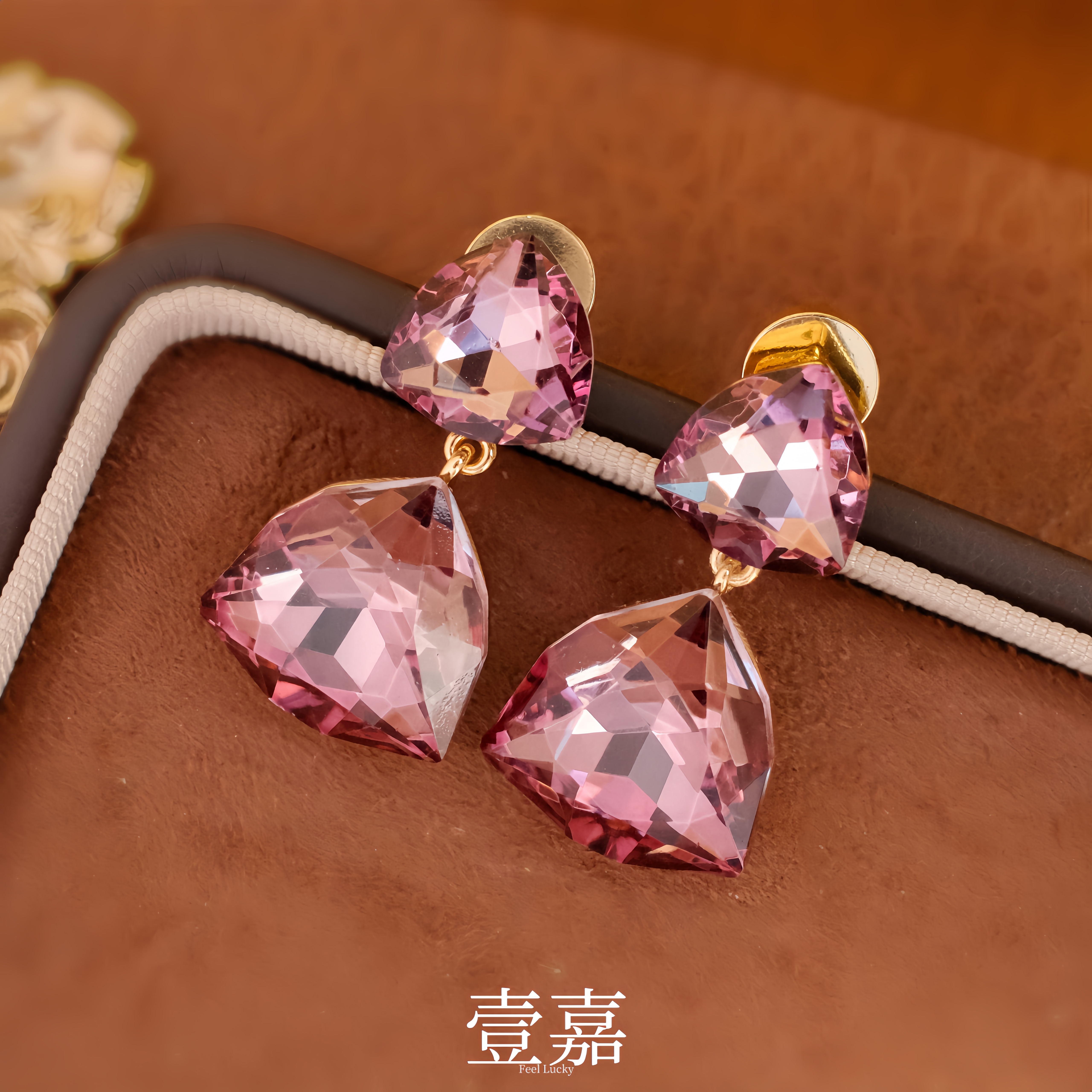 黄铜合成锆石耳饰 壹嘉合成锆石耳饰法式气质三角形锆石耳钉YJ38