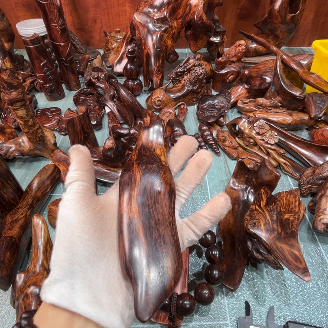 与***行黄花梨/降香黄檀产品