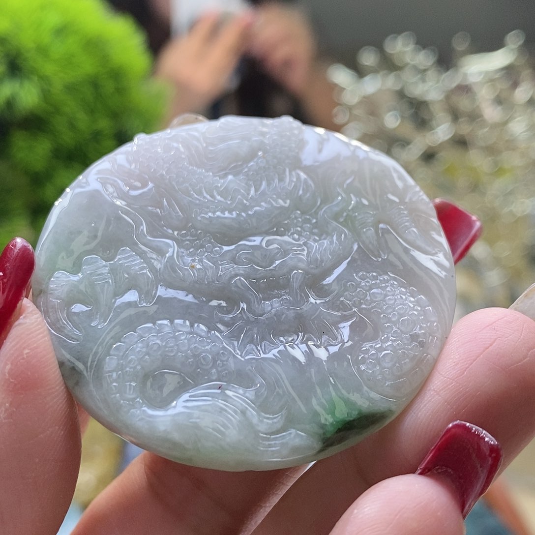 【闪购商品】翡翠颈饰未镶嵌龙牌
