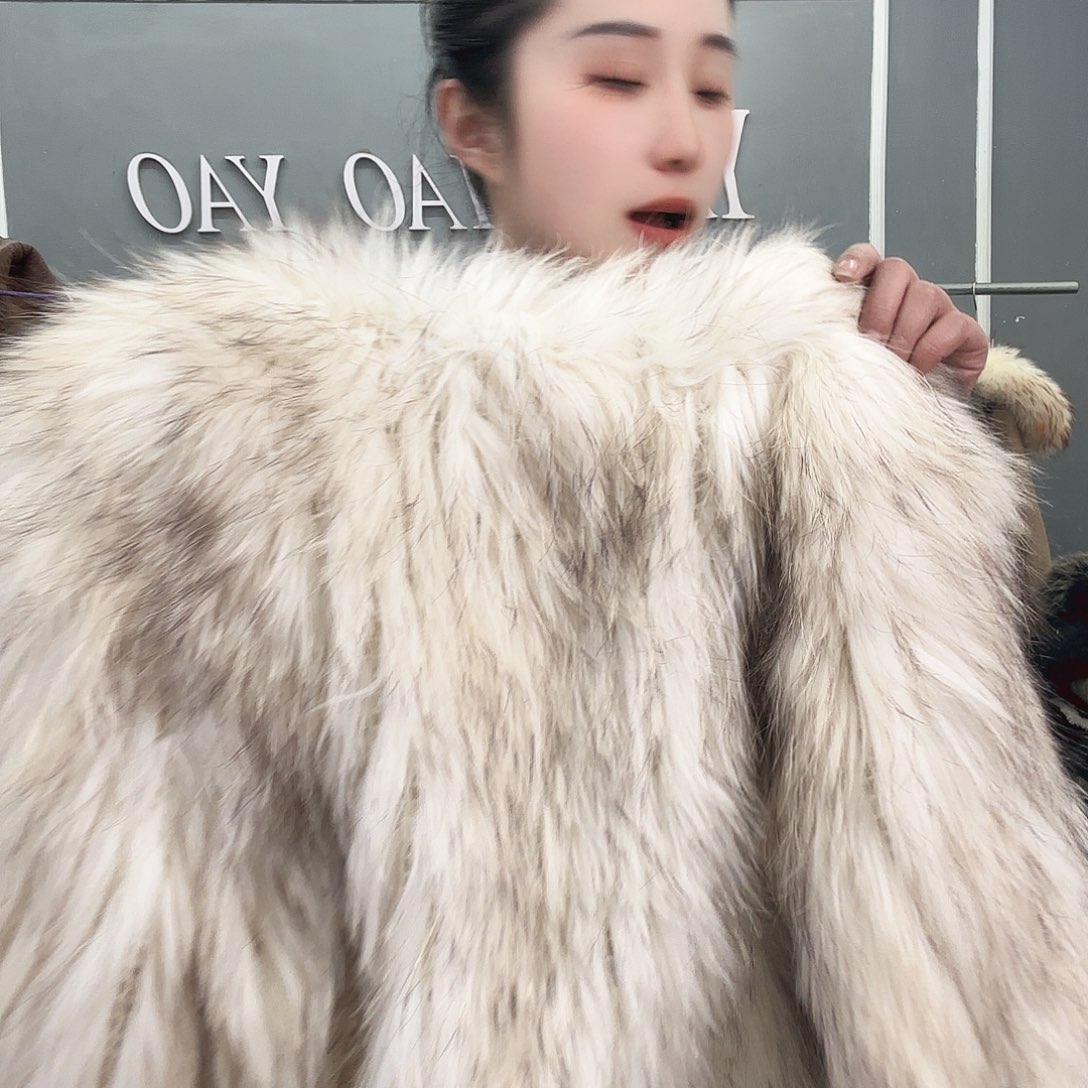 姚小妖家高端皮草