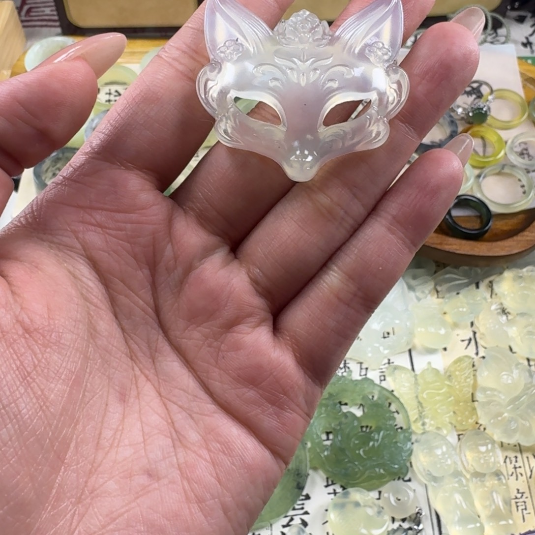 蛇纹石玉合金颈饰