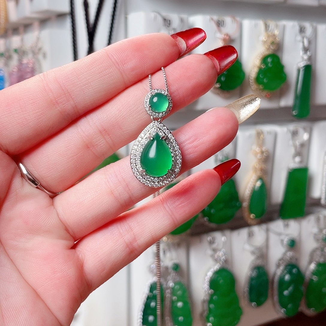 玛瑙/玉髓吊坠(赠链)未镶嵌