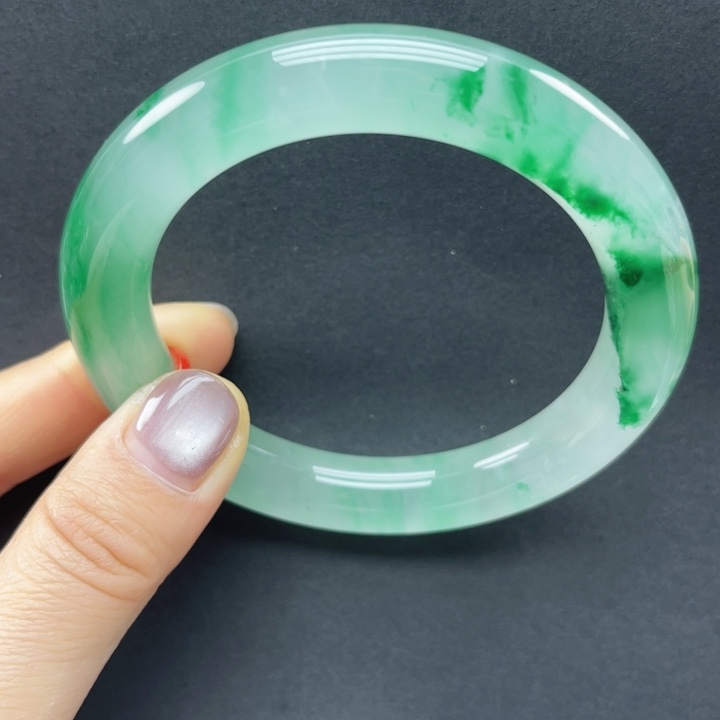 石英质玉未镶嵌手镯