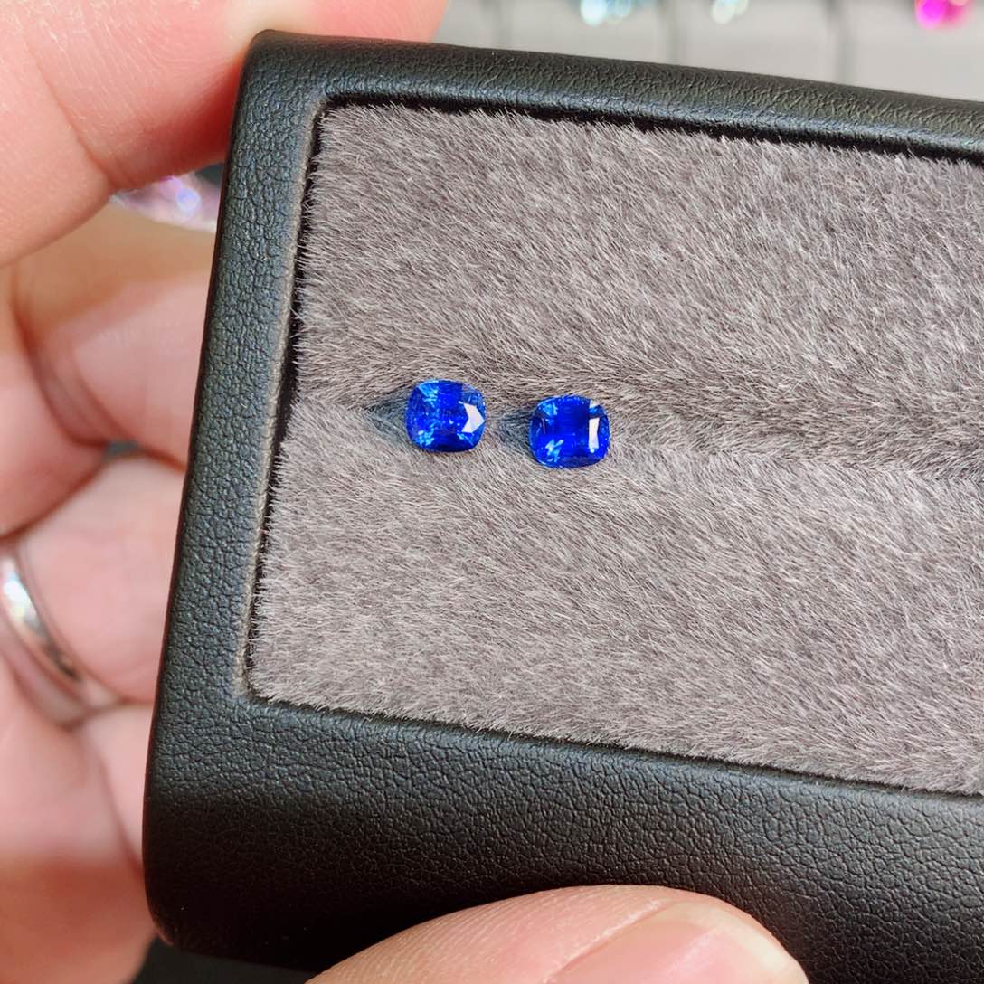 蓝宝石裸石未镶嵌1.3ct 皇家蓝蓝宝石