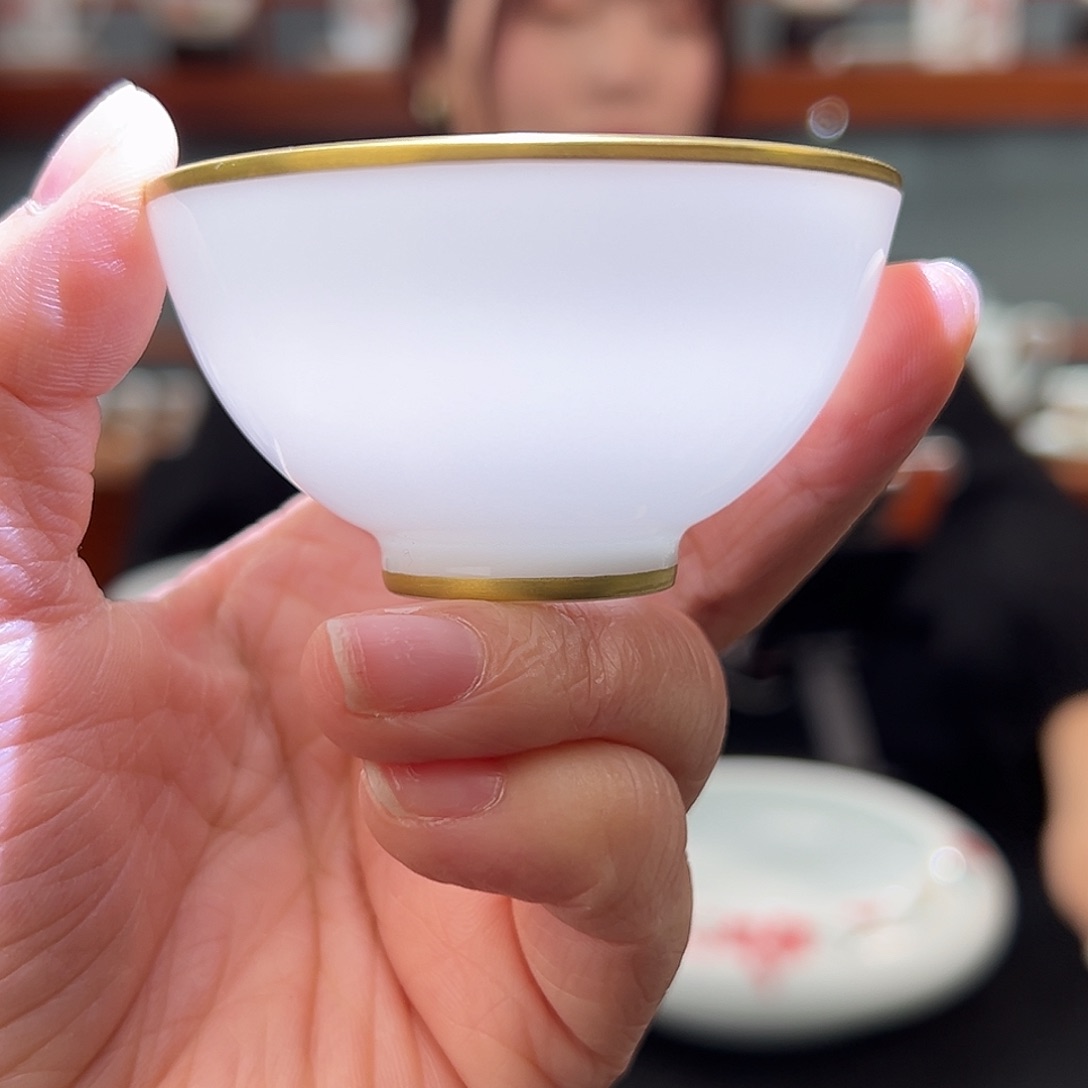 柴窑素胎描金一口杯