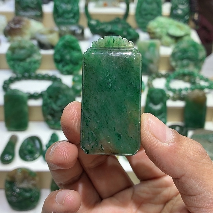 独山玉未镶嵌手镯品质无事牌