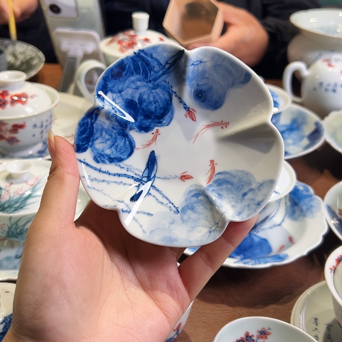 青花手绘荷花杯垫