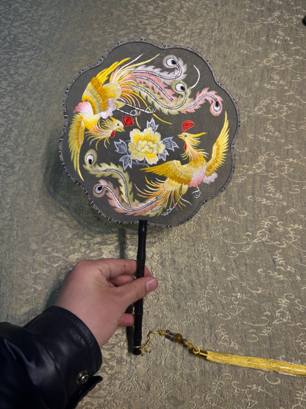 手工刺绣凤穿牡丹双面绣扇子