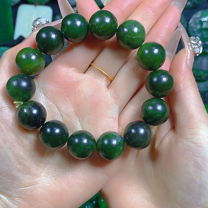 明***秋和田玉（碧玉）未镶嵌珠宝半成品