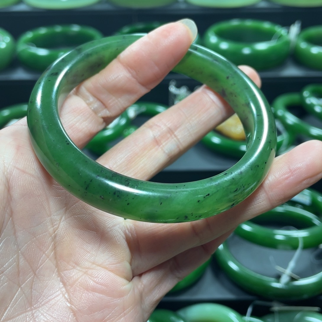 和田玉（碧玉）手镯未镶嵌景*