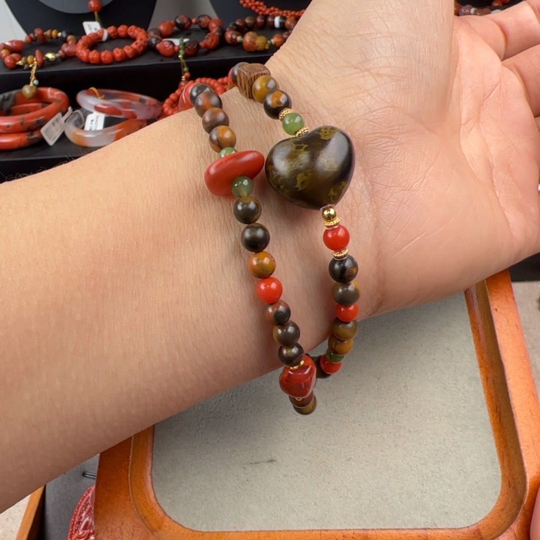 南红玛瑙未镶嵌（大山包包浆两圈5mm多样性发一