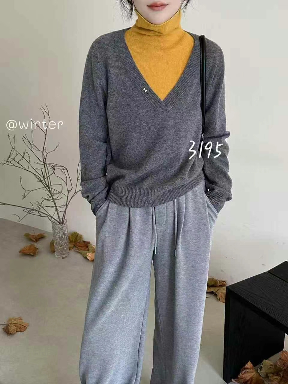 拼色黄拼色灰羊毛毛衫