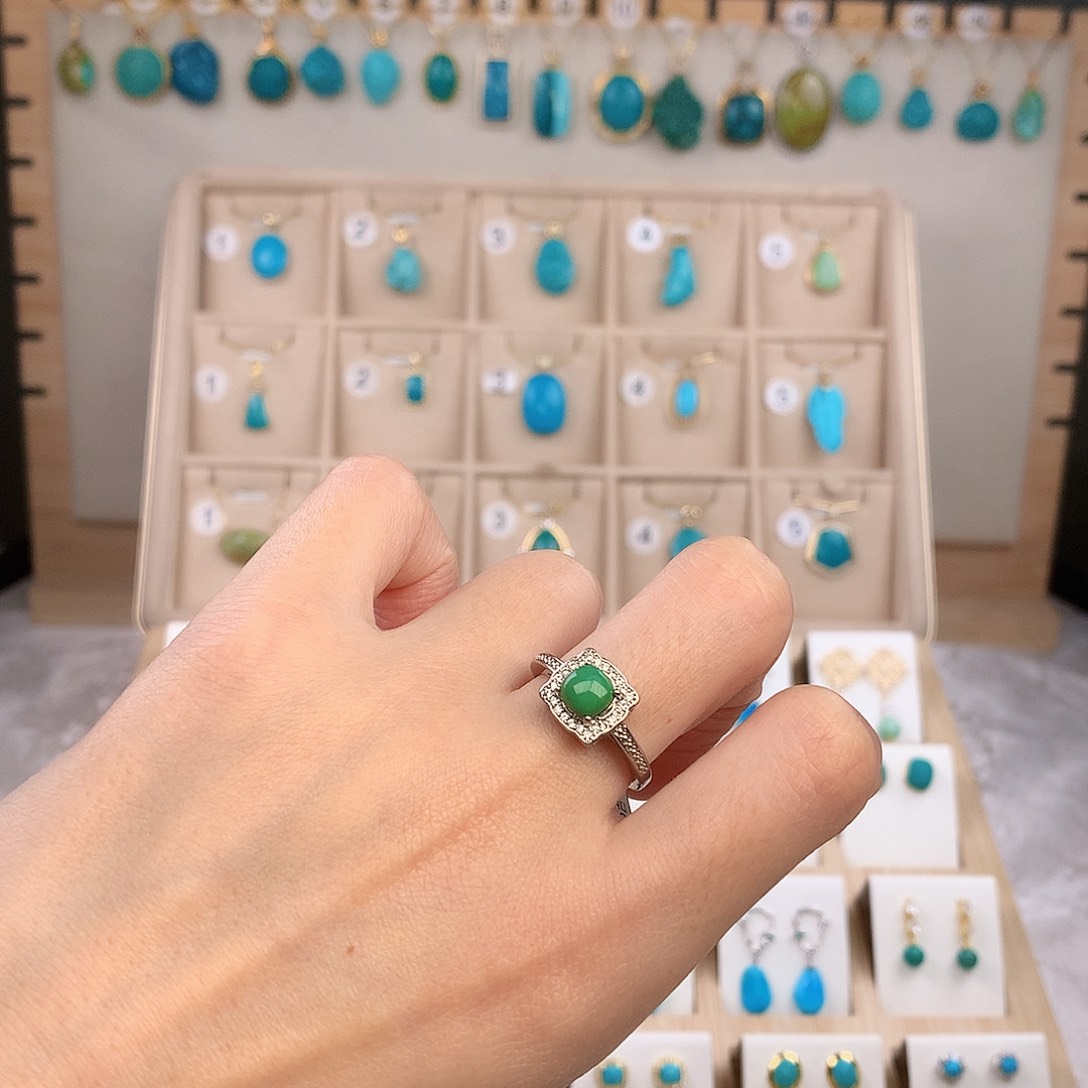 绿松石合金戒指绿松石合金