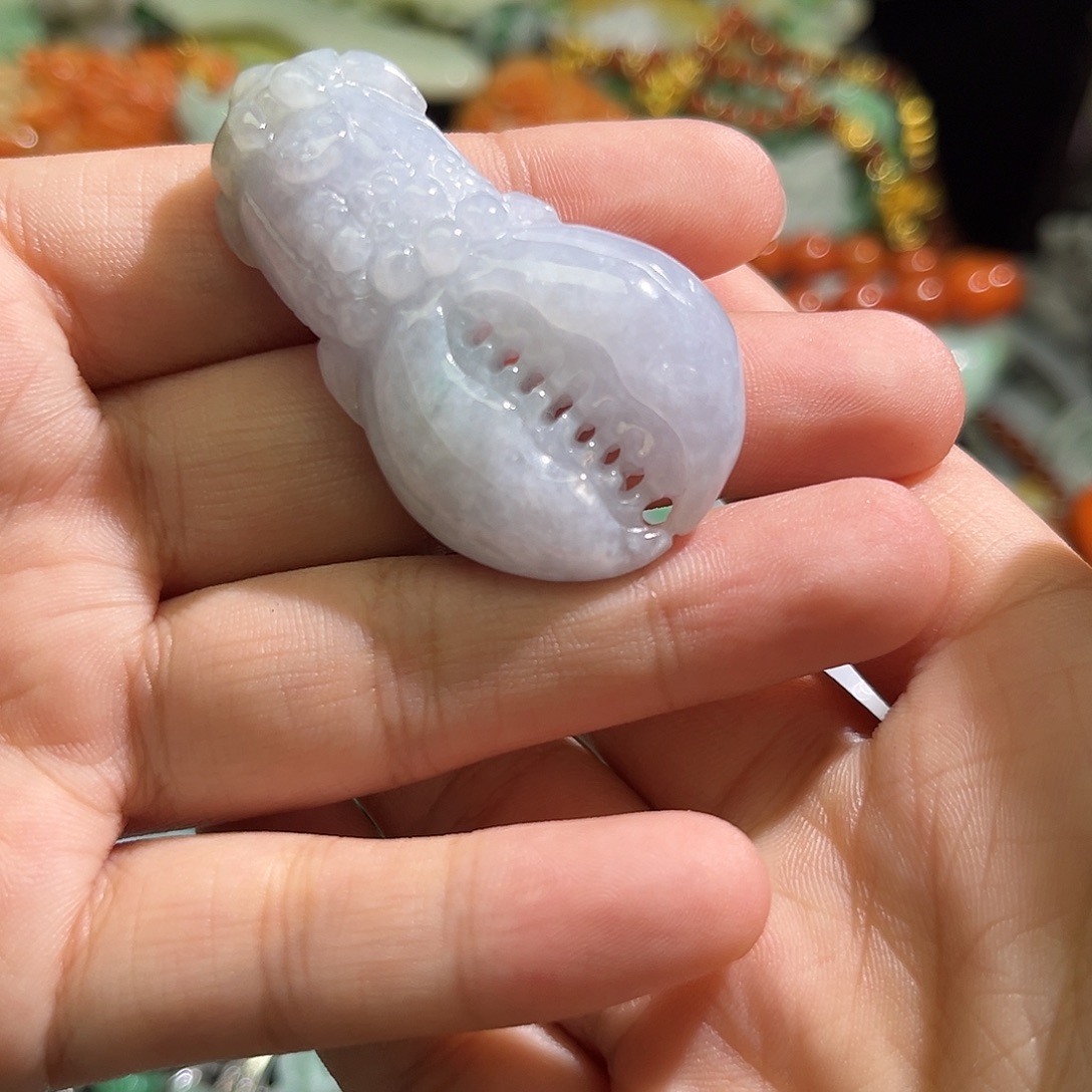 翡翠未镶嵌颈饰待编织