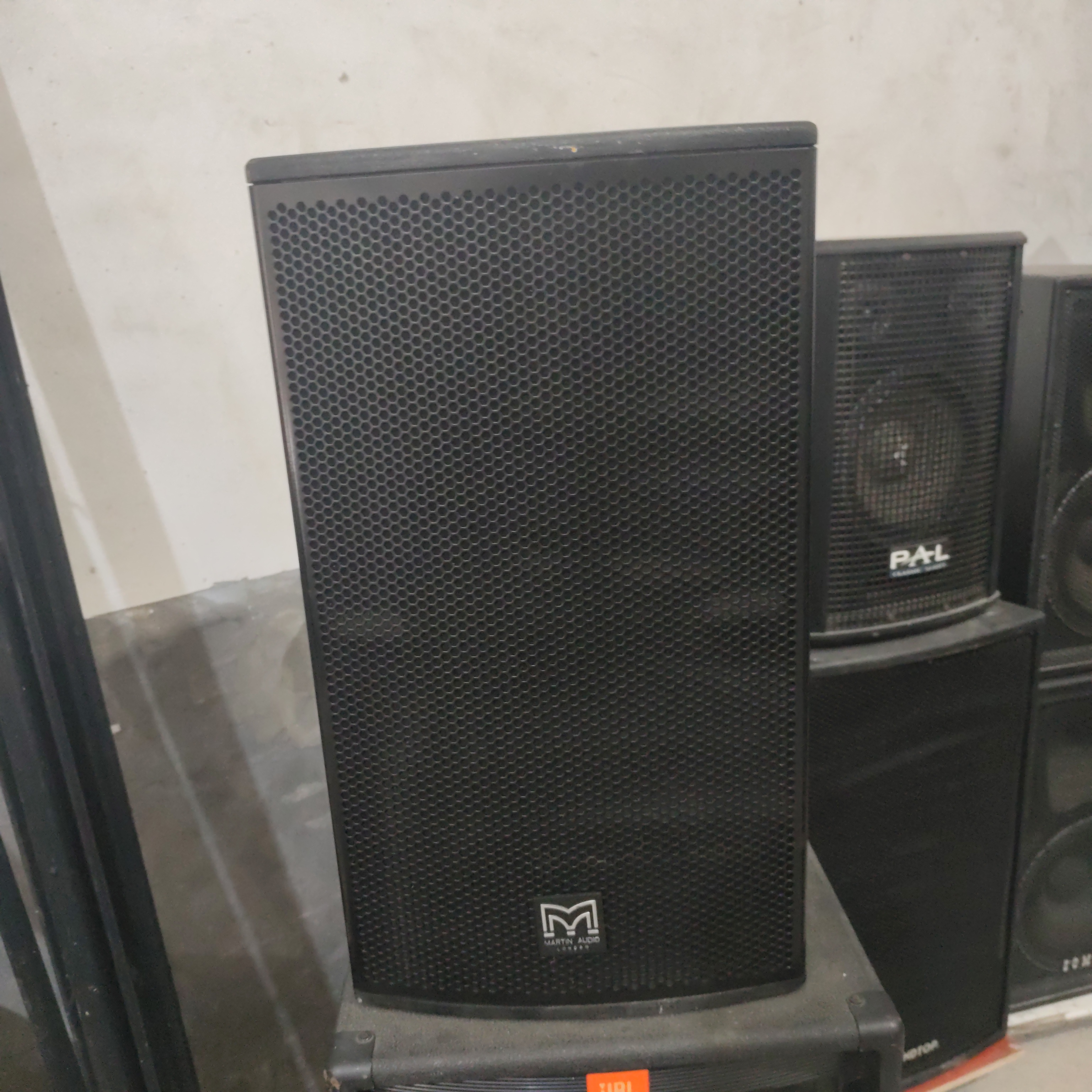 8新  功放加音箱，功能正常不退不包邮
