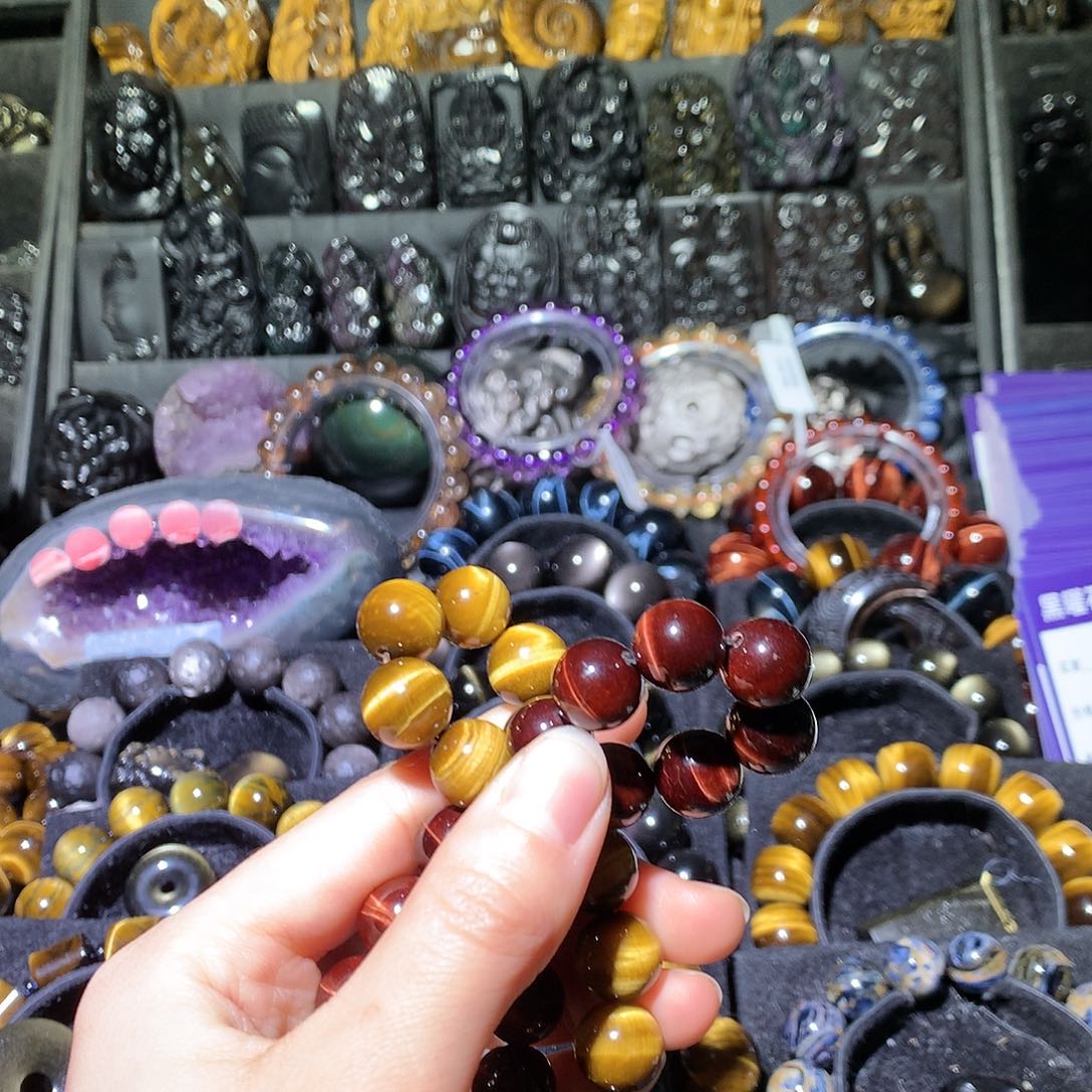 木变石手链未镶嵌马**?