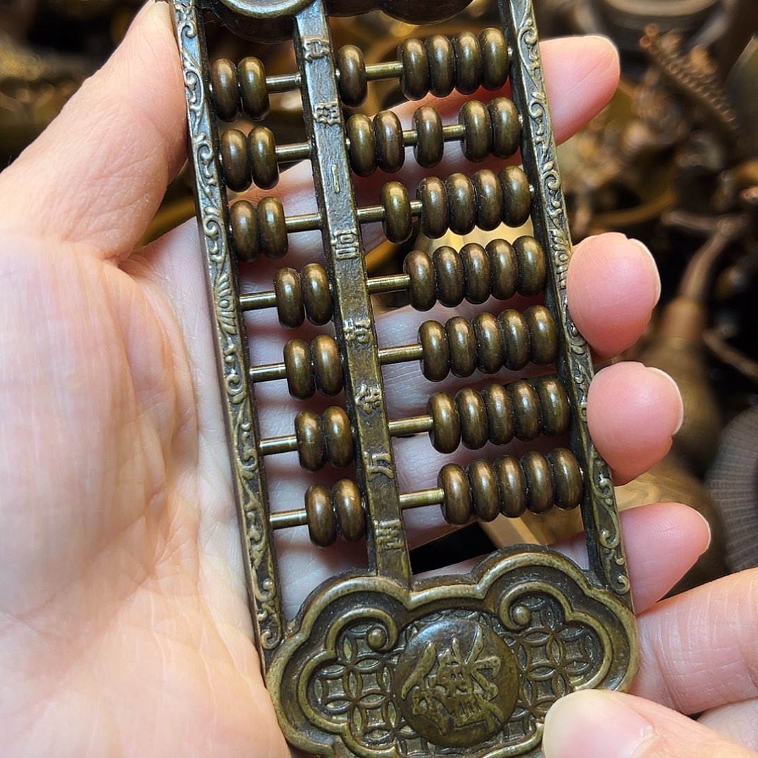 精美铜器工艺品等