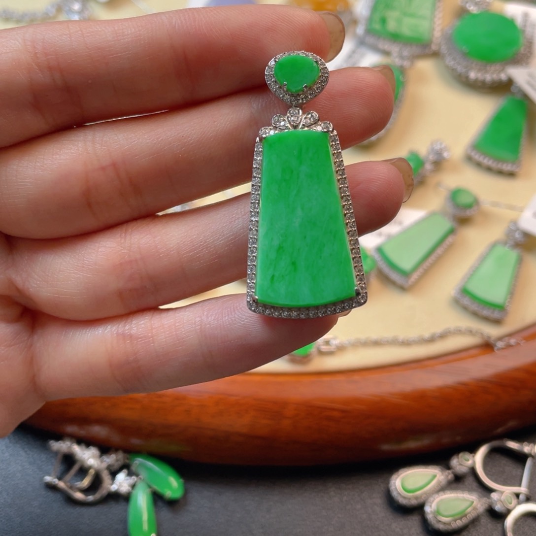 翡翠吊坠(不含链)银S925镶嵌