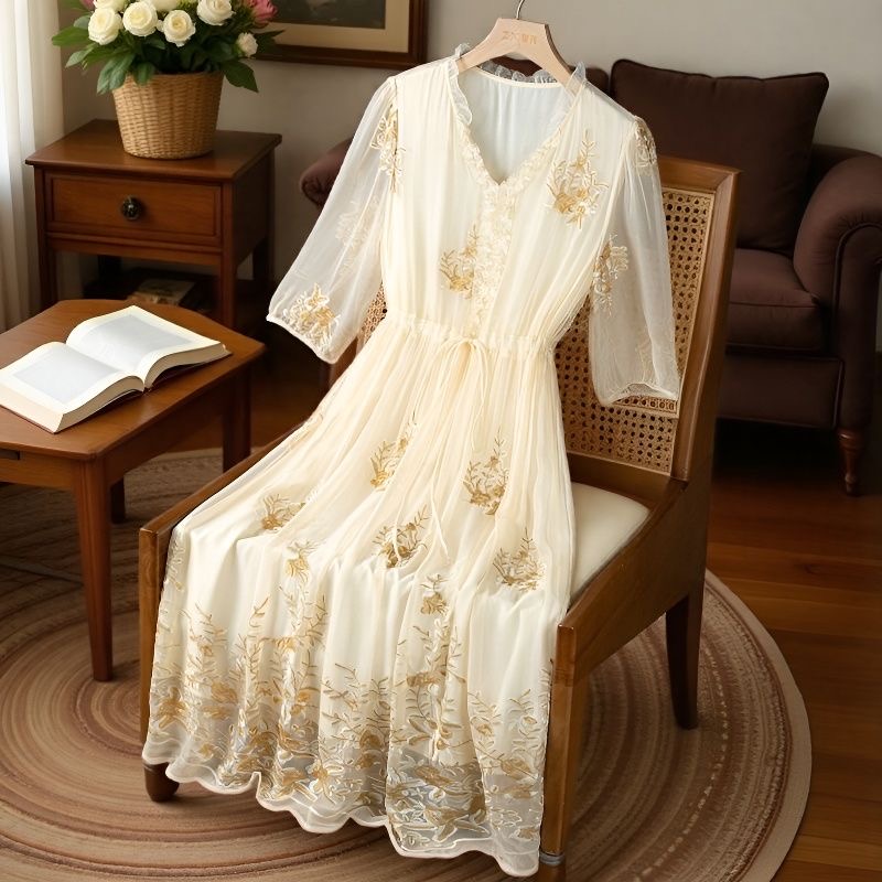 （出水芙蓉）2025四季款金蚕丝刺绣高腰显瘦连衣裙023