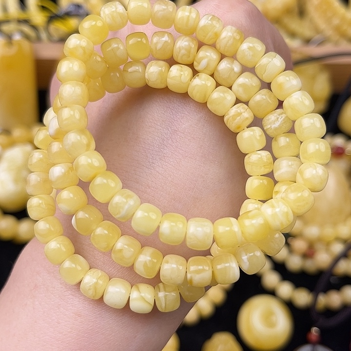 琥珀未镶嵌颈饰琥珀，多样性发其一