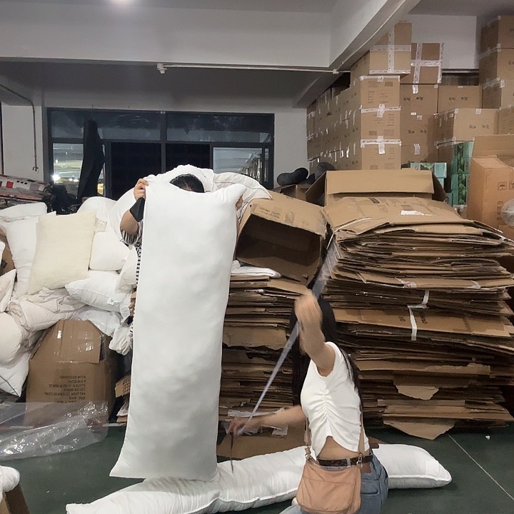 白色长条枕头长度132