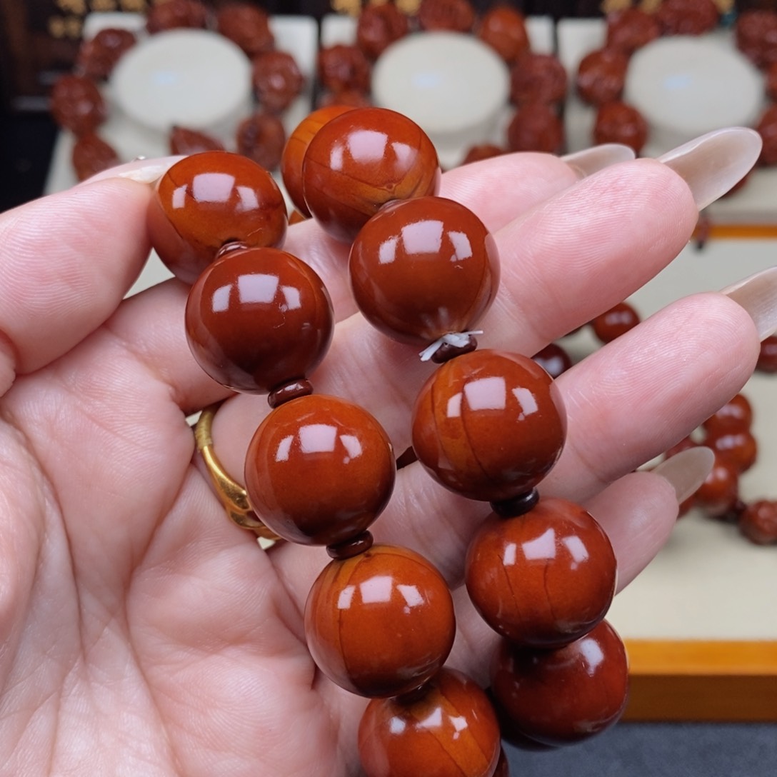 橄榄核吊坠?***?正圆光珠