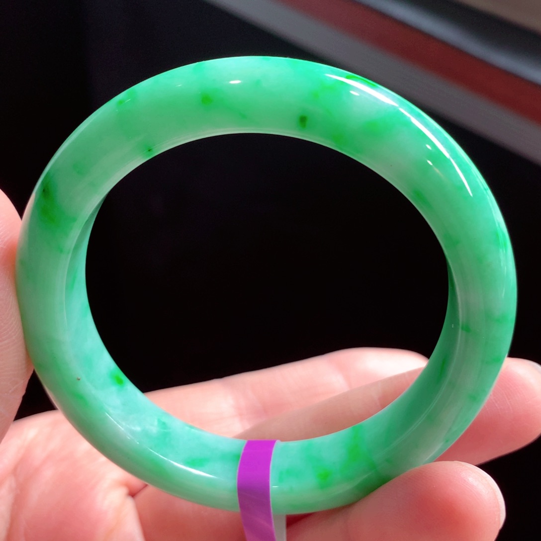 翡翠手镯未镶嵌缅甸翡翠