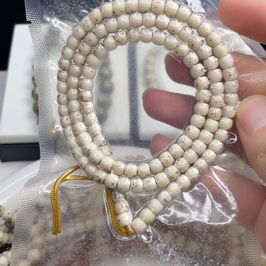 星月菩提吊坠骨瓷白半臂