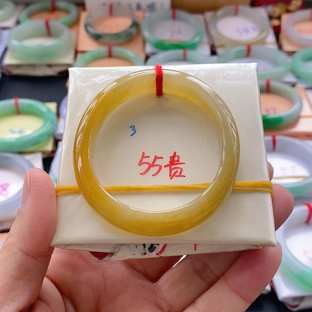 翡翠手镯未镶嵌C****人手镯