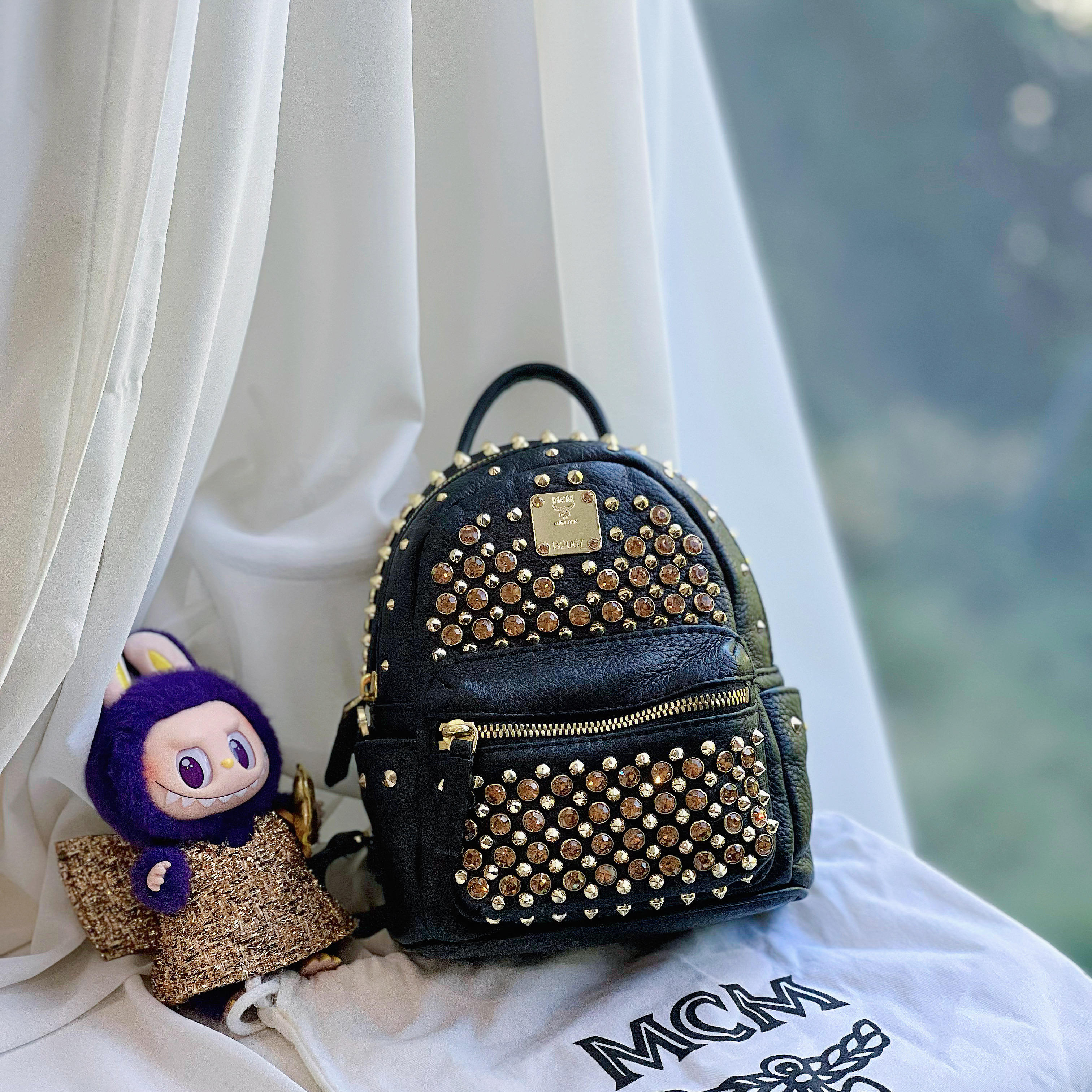 95新 MCM 黑金满钻铆钉Stark超迷你双肩包 一包多背