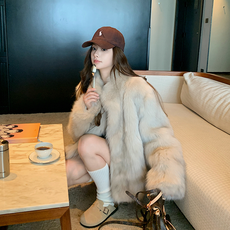 进口整皮狐狸毛腹毛皮草外套女2025新款冬季年轻款毛毛大衣中长款