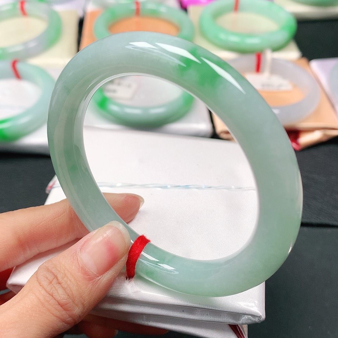 翡翠手镯（圆镯）未镶嵌天然翡翠手镯55