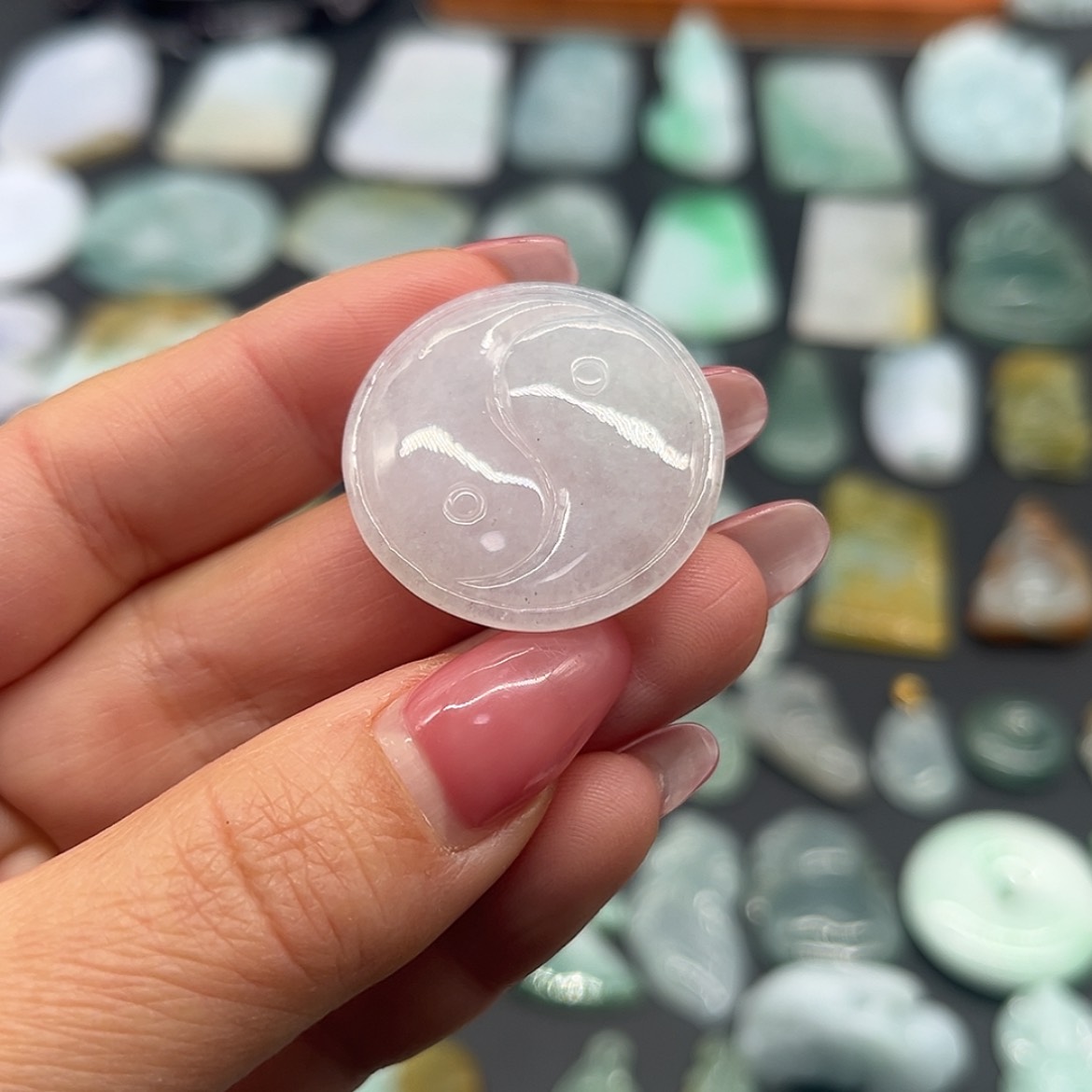 【闪购商品】翡翠颈饰未镶嵌太极