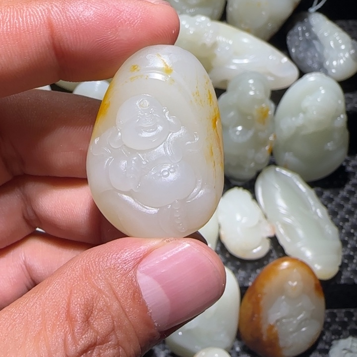 和田玉未镶嵌颈饰