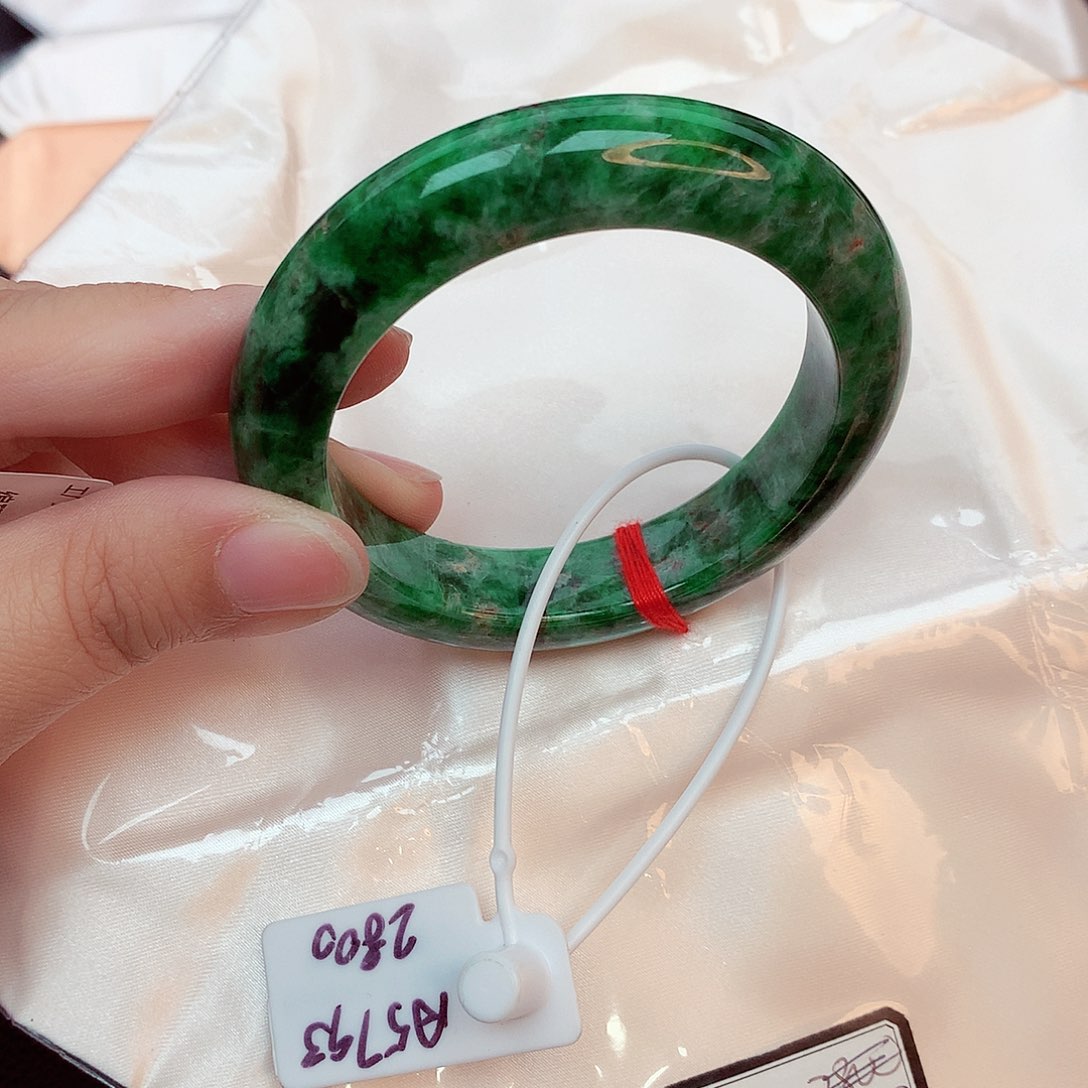 翡翠未镶嵌手镯缅甸翡翠